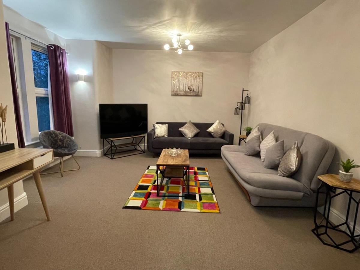Luxury 5 Star London Apartment - Parking, Garden, Nr Greater London Metro Stations Exterior foto
